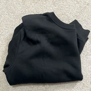 Sudadera Corta de Moda, Textura Suave y Sensación Acogedora, Diseñada con Ajuste Cómodo - Product Image 3