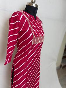 Kurti ผ้าฝ้ายลายสีแดงและสีขาวปักแอก - Product Image 4