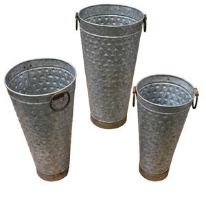 Top Trending Dining Hall Decoration Shiny Gold Plated Designer <b>Flower</b> <b>Pot</b> <b>Planter</b> For Gold Plated Designer <b>Flower</b> <b>Pot</b> <b>Planter</b> - Product Image 4