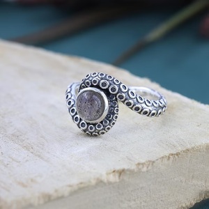 แหวนลาบราดอไรต์ธรรมชาติเครื่องประดับเงินสเตอร์ลิงออกซิไดซ์แหวนรักษารูปมหาสมุทรสีฟ้าฉูดฉาดสำหรับเธอ - Product Image 2