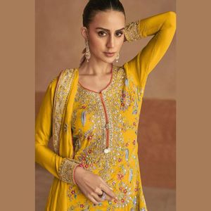 Vestido de material salwar kameez, traje dupatta Surat, venta al por mayor, ropa india, patiyala, punjabi, fabricante de trajes - Product Image 1