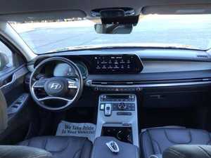 Limpiado, 2024, para Palisade SEL AWD, Usado, Asientos de Tercera Fila Izquierdos Oscuros, Techo Solar, Arranque Remoto, Asientos de Cuero, Sistema de Navegación - Product Image 3