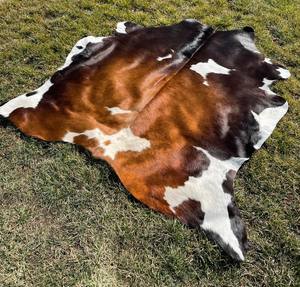 Alfombra de cuero de vaca alfombra de piso de cuero Alfombra de piel de vaca de pelo tricolor genuino, Alfombra de piel de vaca alfombras de cuero de vaca - Product Image 1