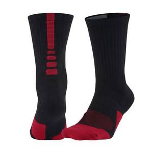 Chaussettes de basket-ball professionnelles, chaussettes épaisses à fond en tissu éponge, chaussettes de sport pour hommes, chaussettes rouges et noires, chez Qasaab Gloves Company - Product Image 1