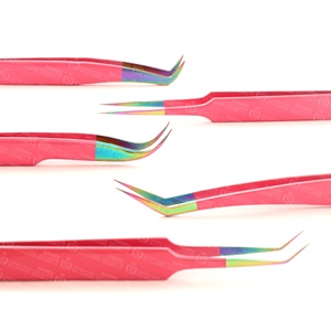 Fabricadas para la precisión, Estas pinzas permiten un agarre suave de pestañas individuales sin resbalar o desalinear las pinzas de pestañas. - Product Image 1