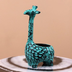 Décor de table en métal de conception de girafe verte unique pour l'affichage de pièce maîtresse artistique de cadeau de fête d'événement de bureau à domicile - Product Image 4