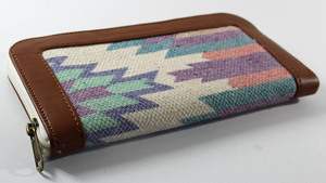 Hermosa multicolor tejido a mano de algodón Durries hecho a mano diseñador impreso bolso de mano para mujer con cremallera múltiple - Product Image 2