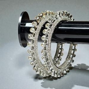 Premium Quality <b>Women's</b> <b>Bangle</b> Set Oval Cut Pearl Design <b>Silver</b> Finish Wedding Trendy Style Wholesale for Global Export - Product Image 4