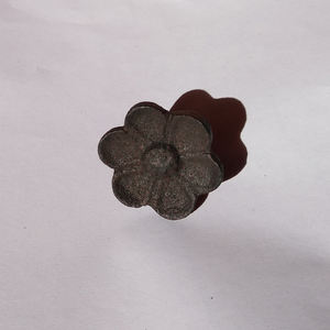 Directement du fabricant Boutons d'armoire texturés marron au design moderne en forme de fleur à six pétales pour armoires de cuisine à bas prix - Product Image 6