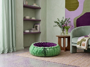 Cama Redonda Premium para Gatos Amistar EmeraldViolet XL – Interior de Piel Sintética Verde Brillante y Terciopelo Morado Oscuro, 102 cm - Product Image 4