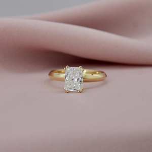 Hecho a mano 2,25 Ct hielo triturado radiante solitario anillo cuchillo borde diseño doble garra punta ajuste Moissanite GRA regalo Idea - Product Image 1