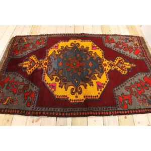 Tapis vintage 4x6,4 pieds, tapis rayé rouge et jaune en laine - Product Image 2