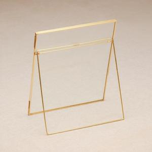 กรอบรูปแก้วสีทองแบบมินิมอลลิสต์บางพร้อมขาตั้งกรอบโชว์โลหะตกแต่งบ้านที่ทันสมัยสำหรับแกลเลอรี่และภาพพิมพ์ศิลปะ - Product Image 2