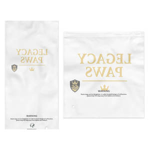 Ensemble collier et laisse de luxe édition noire et or avec motif de lettres élégant - Product Image 3