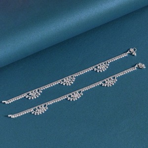 กำไลข้อเท้ามัลติฟังก์ชันน้ำหนักเบาสีเงินแฟชั่นสไตล์คลาสสิกน้ำหนักเบาหลากรูปแบบสำหรับงานแต่งงานงานเลี้ยงครบรอบหมั้นของขวัญ - Product Image 4