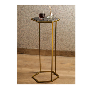 โต๊ะข้างทำด้วยมือขอบอินทรีย์แสดงลายไม้ที่เป็นเอกลักษณ์และภาพเงาศิลปะสำหรับการตกแต่งภายในบ้านอย่างสร้างสรรค์ในปัจจุบัน - Product Image 4