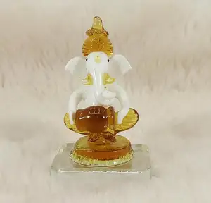 购买高级Ganesh Ji玻璃偶像雕像，用于家居和寺庙装饰 | Ganesh勋爵汽车仪表板，Mandir和家居装饰 | 房屋装饰