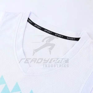 Uniforme de baloncesto transpirable de calidad superior para hombres para práctica de verano y juego Ropa de baloncesto de diseño transpirable - Product Image 2