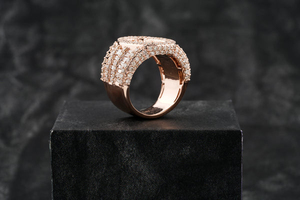 Anillo de Bodas de diamantes cultivados en laboratorio de corte redondo y Baguette de oro rosa de 14 quilates para hombres con certificación IGI - Product Image 4