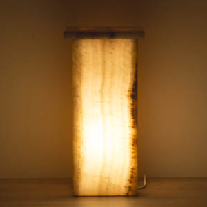 Lámparas de mesa de mármol de ónix respetuosas con el medio ambiente al por mayor diseño tallado hecho a mano para la decoración del hogar y del hotel con estilo y superventas - Product Image 5