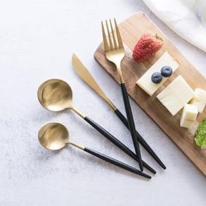 Ensemble de 5 couverts en métal de style français, en argent, avec poignées noires mates, dernière arrivée, fournitures pour restaurants - Product Image 6