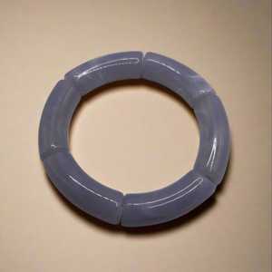 Nueva llegada de pulsera de resina de tubo curvo de alto pulido de moda colorida resina acrílica Lucite con cuentas brazalete elástico para mujer - Product Image 5