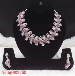 Elegante conjunto de Joyería de diamantes americanos para Mujer | Collar y pendientes radiantes para complementar su declaración de moda, regalo ideal - Product Image 2