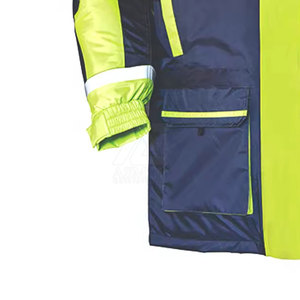 Combinaison de pêche imperméable à succès avec veste d'hiver isolée et cuissardes pour les sports d'hiver en plein air - Product Image 4