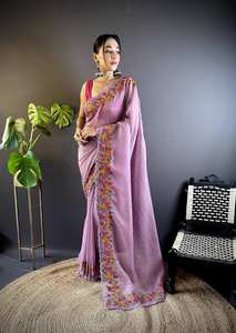 El último Sari de encaje de hilo de seda de tejido de diseñador de FabZone - Product Image 2