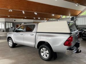 รถกระบะโตโยต้าไฮลักซ์สีขาวมือสอง ปี 2018 ขับเคลื่อนล้อหน้า เกียร์อัตโนมัติ เบาะหนัง 5 ที่นั่ง พร้อมระบบควบคุมอุณหภูมิอัตโนมัติ ไฟ LED - Product Image 3