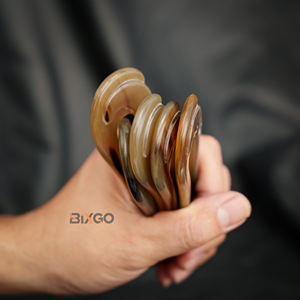 Meilleure vente en gros naturel corne de buffle artisanat accessoires de coiffure personnalisé accepté dauphin 2 broches fourchette Vietnam - Product Image 4