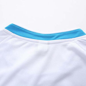 Ensemble d'uniformes de football personnalisés 100 % pur, modèle haut de gamme, imprimés par transfert thermique, confortables pour l'été, séchage rapide, manches courtes, pour joueur - Product Image 4