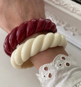 Bracelet circulaire en résine écologique de couleur personnalisée, fait à la main pour femmes, cadeau - Product Image 2