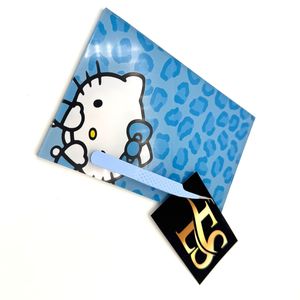 Venta superior Baby Blue Leopard Print Kitty Eyelash Tiles Logotipo personalizado Acrílico sostenible Hello Kitty Tiles con imanes - Product Image 6