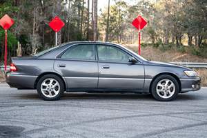 Lexus ES 300 d'occasion en bon état, 44 700 miles, moteur V6, provenance sud-état-unitaire, non modifiée, sans réserve - Product Image 3