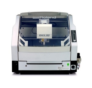 Máquina de fresado Roland DWX 50 de venta rápida con unidad de succión BOFA y software CAD SUM3D - Product Image 2