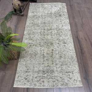 Tapis vintage 2,9 x 6,4 pieds, tapis d'inspiration turque, tapis persan gris-bleu - Product Image 1