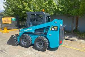 Composant essentiel du moteur de chargeuse sur pneus diesel Sunward Skid Steer Loader bleu - Product Image 3