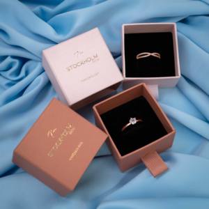 Stockholm ECO Warm Beige Cajón Joyero Logotipo personalizado Anillo Embalaje Caja de regalo - Product Image 4