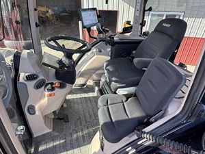 รถแทรกเตอร์ฟาร์มมือสอง FENDT 720 VARIO 4X4 ขายส่ง พร้อมตัวเลือกกำลัง 40 แรงม้า 70 แรงม้า ระบบขับเคลื่อน 4 ล้อ 2 ล้อ  รวมเครื่องยนต์ ปั๊ม เกียร์ และชิ้นส่วนหลักอื่นๆ - Product Image 3