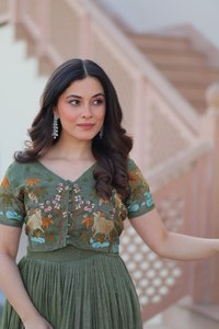 DISEÑADOR PREMIUM READYMADE COLECCIONES DE 2017 Cuello redondo elegante como se muestra en la imagen TELA DE CRUCES DE PLATA - Product Image 2