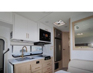 Thor Motor Coach 2025 Chat8au ESpec Essential 22Z Luxe en aluminium Intérieur Snow Leopard pour camping, air et eau - Product Image 2