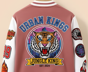 Chaqueta Bomber Varsity con parches con letras para Mujer | Estilo béisbol con botones | Color melocotón - Product Image 4