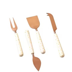 Ensemble de couteaux à fromage en acier inoxydable plaqué or au design moderne avec trancheuse à fromage pour restaurant, maison et hôtel - Product Image 4