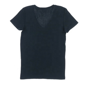 เสื้อยืดผู้ชายแฟชั่นคุณภาพสูง คอวี แขนสั้น สไตล์ลำลอง ผ้าฝ้าย/โพลีเอสเตอร์ 100% สีพื้น แห้งเร็ว น้ำหนัก 220 กรัม ทรงเหลี่ยม - Product Image 5