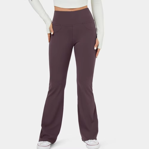 Leggings de fitness pour femmes de bonne qualité en différentes tailles Fabriqués au Pakistan Vêtements de sport de haute qualité Leggings de sport personnalisés - Product Image 1