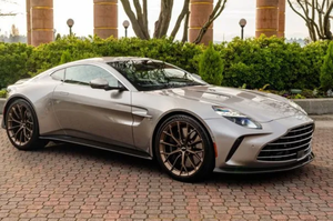 SCFSMGFW5SGN08994 รถสปอร์ตคูเป้สุดหรู ขับเคลื่อนล้อหลัง เครื่องยนต์ 4.0 ลิตร ทวินเทอร์โบ V8 503 แรงม้า แรงบิด 685 นิวตันเมตร ความเร็วสูงสุด 314 กม./ชม. ไมล์น้อย อะไหล่แท้จากโรงงาน - Product Image 6