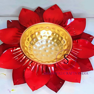 Bol Urli en laiton plaqué Lotus rouge pour la maison et le décor de fête Showpiece Urli Bowl Flowting Flowing Tealight Candle Set pour la décoration intérieure - Product Image 4