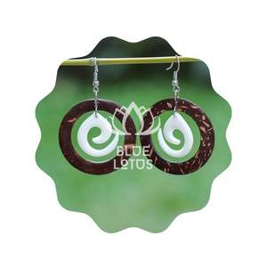 อุปกรณ์เสริม Eco CocoShell ทำด้วยมือจากมะพร้าวแท้ - Product Image 1