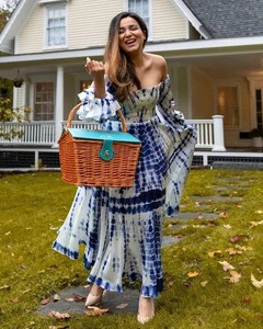 Robe longue à épaules dénudées pour femmes de style indien 100% robe d'été en coton pour les fêtes en club élégantes et en vente - Product Image 2